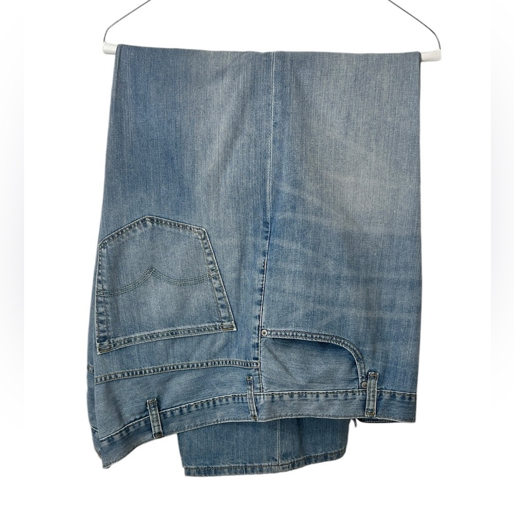 Levi Faded Blue Jeans Size 54” Waist and 30” Length. In Great to Excellent☑️